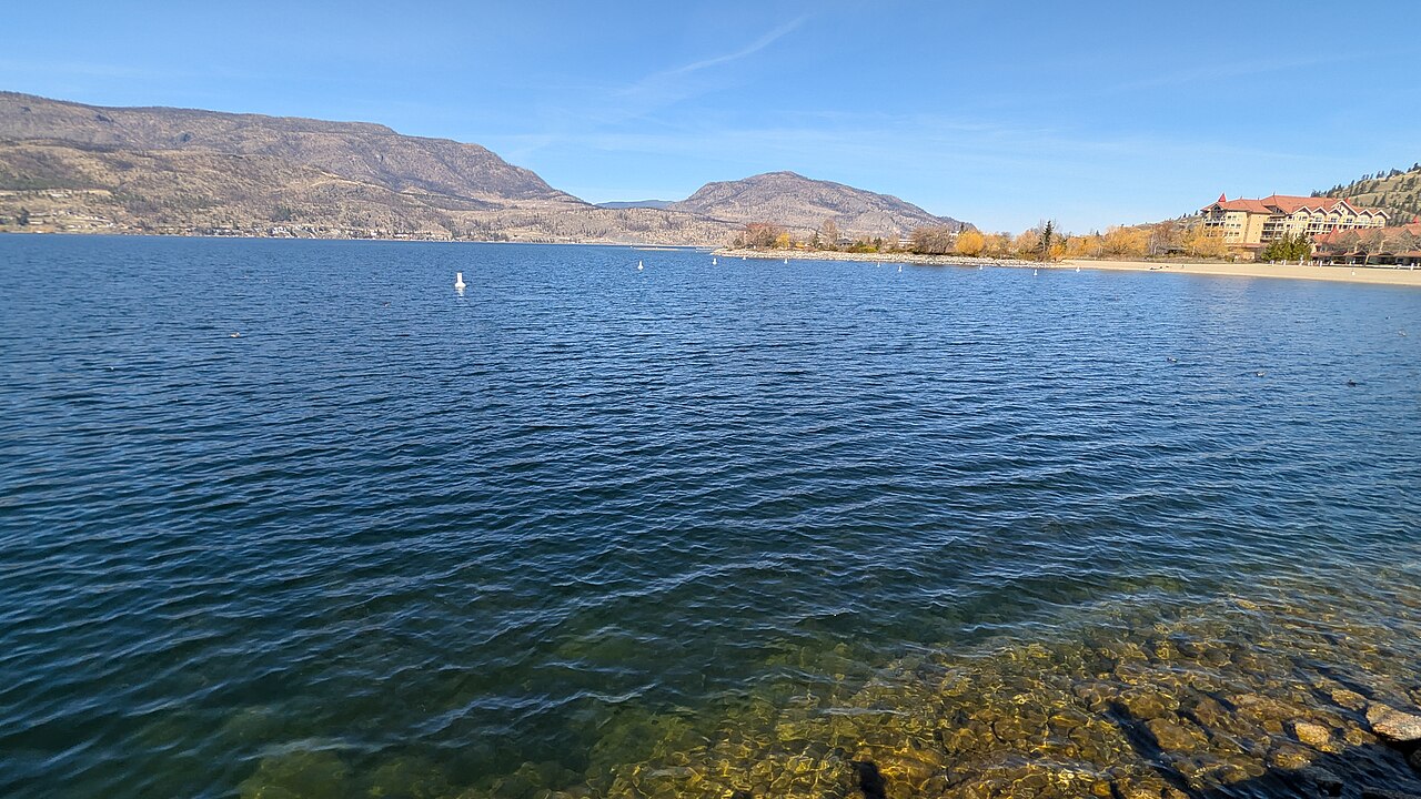 Tugboat Bay Beach (Waterfront Park)