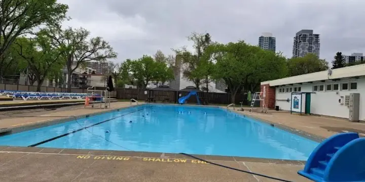 Pool at Wîhkwêntôwin Outdoor Pool (formerly Oliver Outdoor Pool)