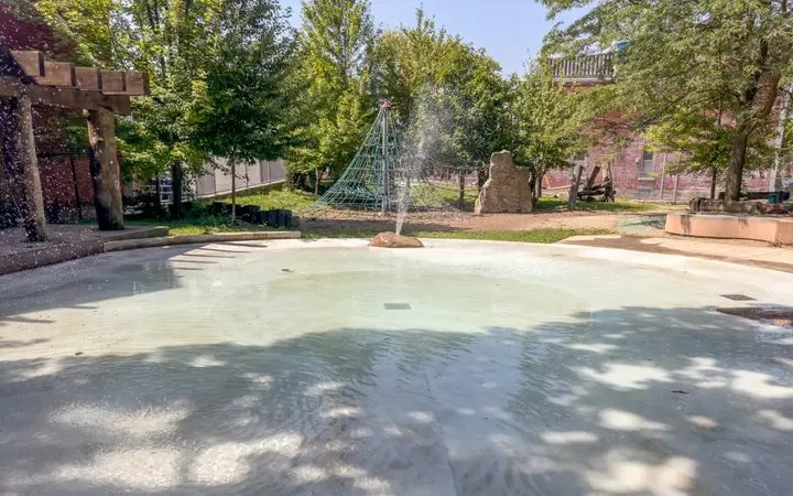 Pool at Margaret Fairley Park Wading Pool