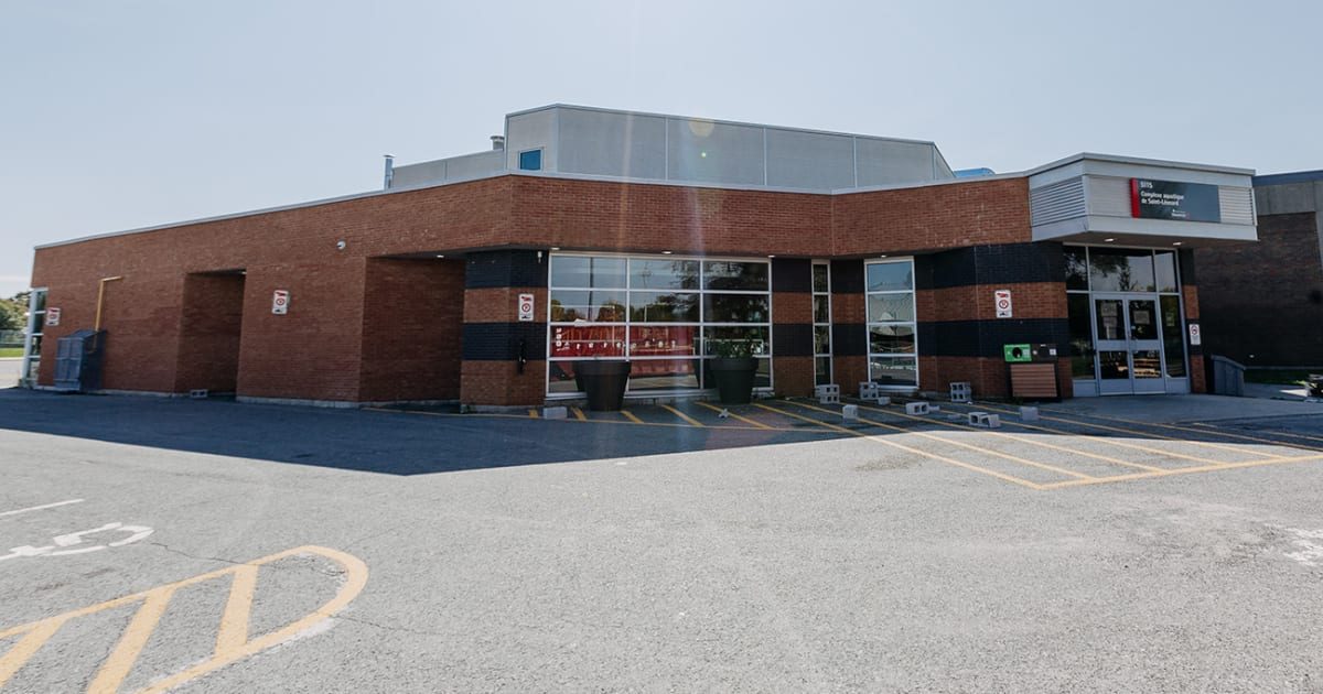 Photo : Piscine intérieure de Saint-Léonard
